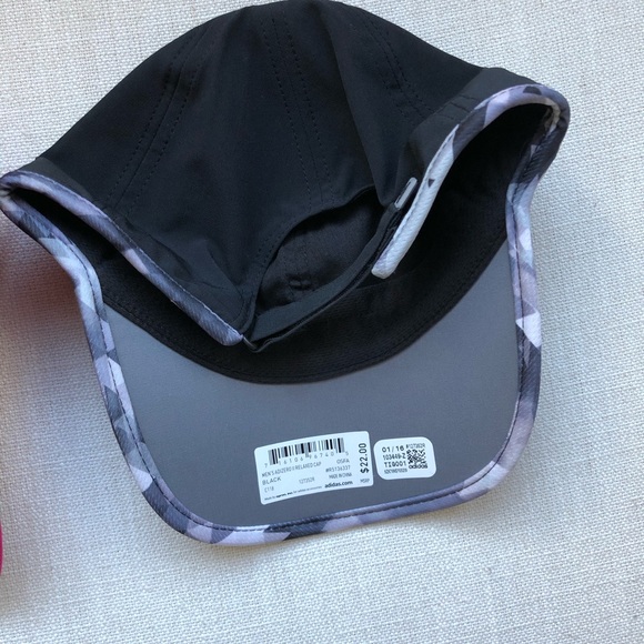 Set of 2 Adidas Hats - Picture 6 of 6